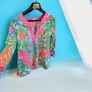 Lilly Pulitzer ● Vibrant Floral V-Neck Tunic in Pink, Green & Blue